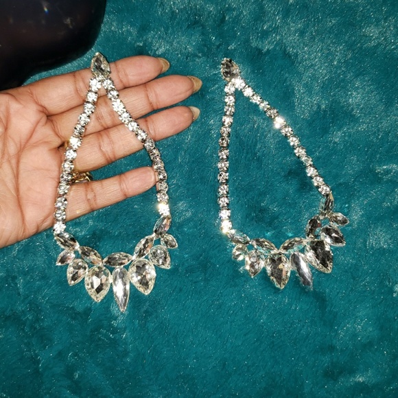 Earrings - Picture 3 of 3